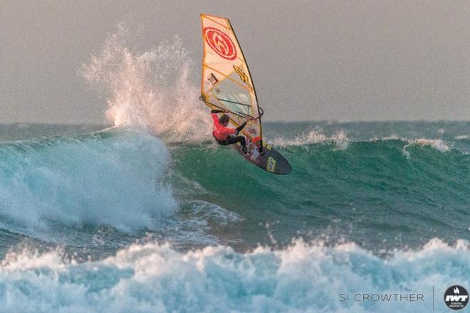 Day 2 – Alex Vargas – Matanzas Wave Classic ©  Si Crowther / IWT